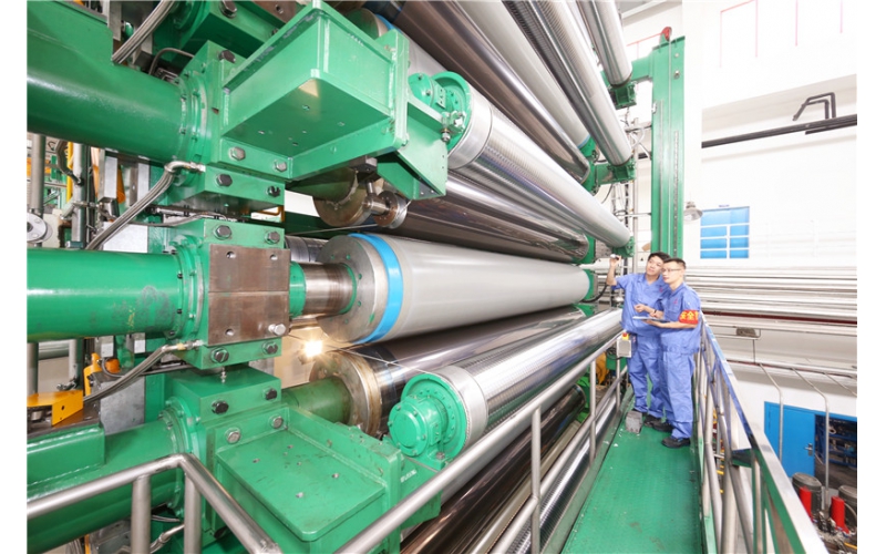 仙鶴股份參與完成的“4575/1000超級壓光機”項目 榮獲2018年度中國輕工業(yè)聯(lián)合會科學(xué)技術(shù)進(jìn)步一等獎